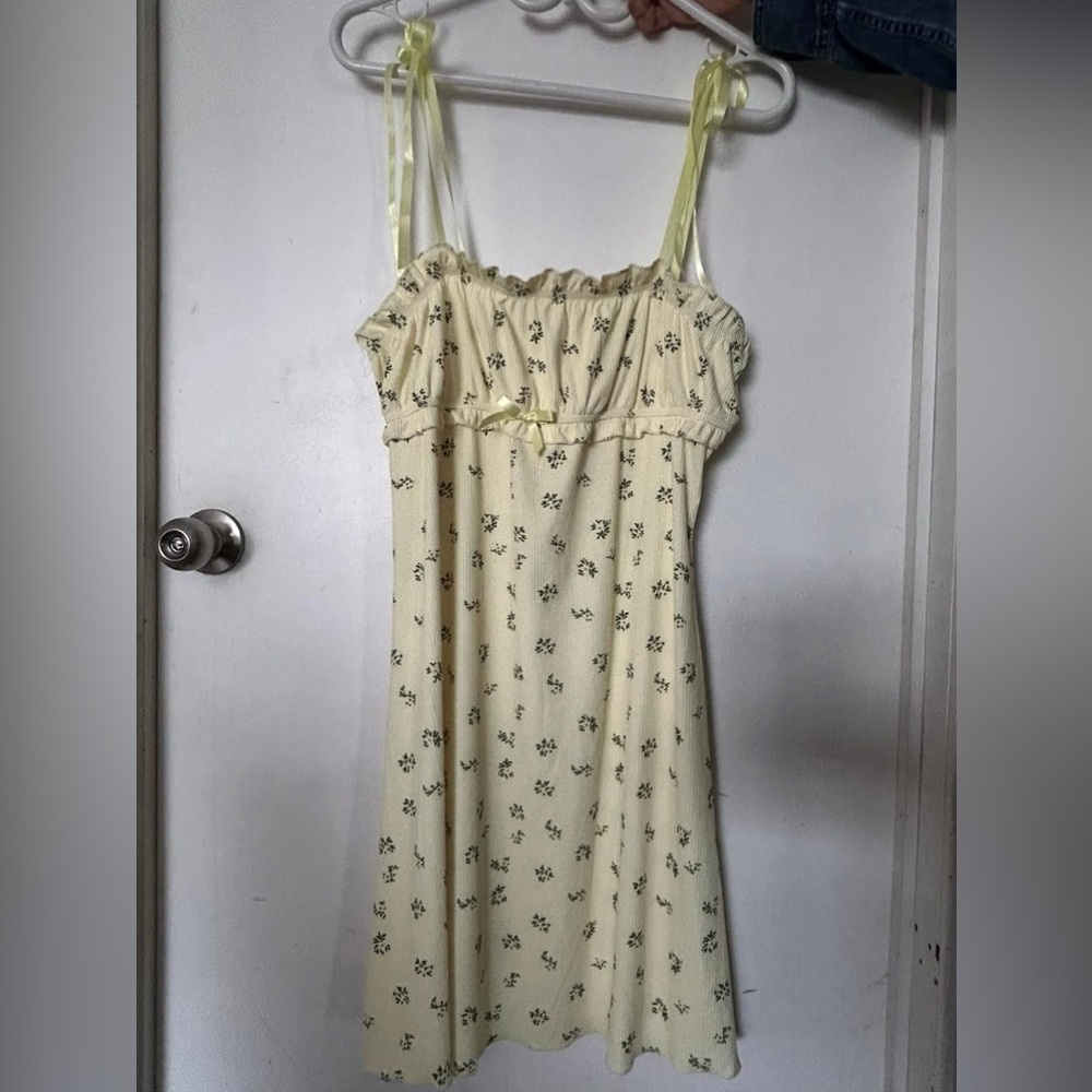 Women yellow dress reposh